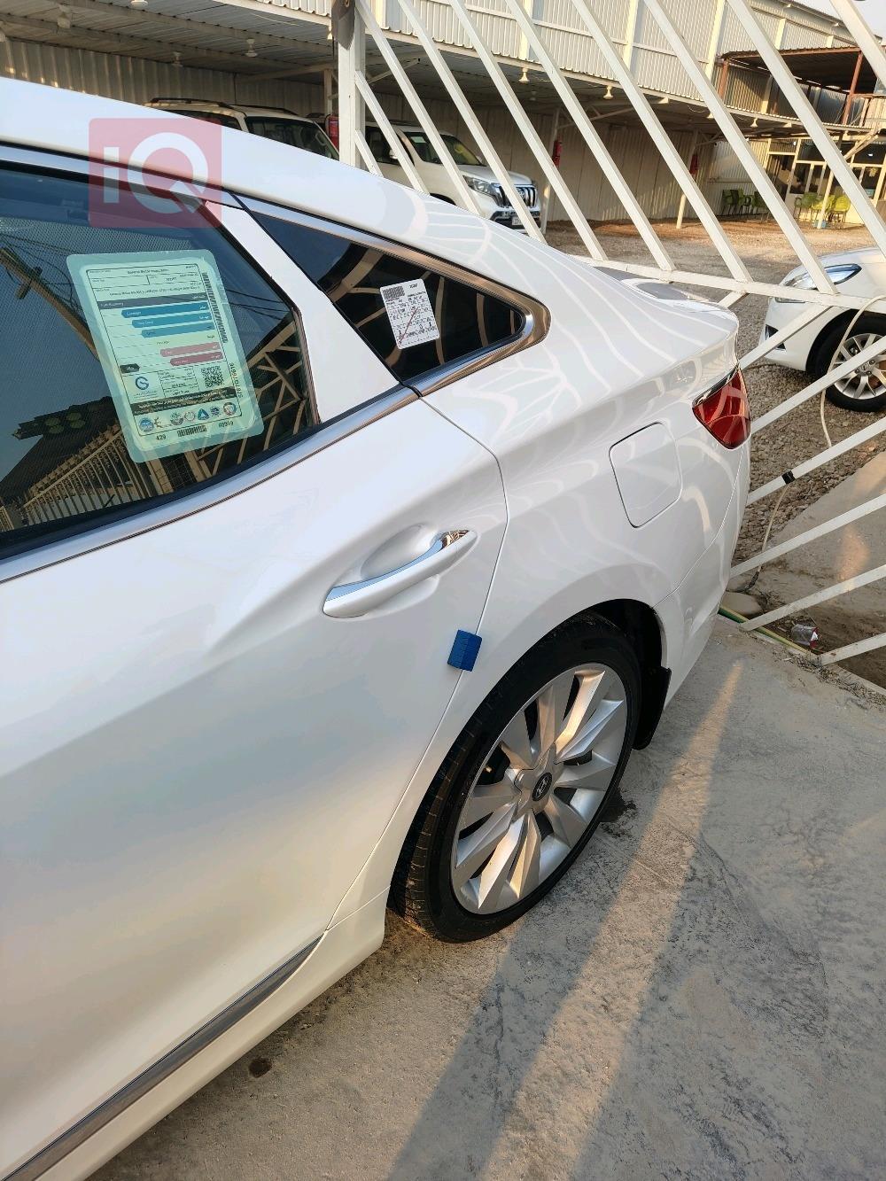 هیوندای ازێرا